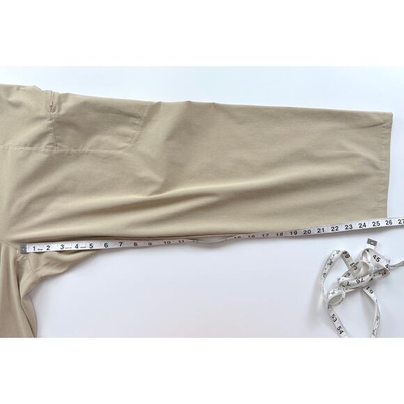 Lululemon Ventlight Cargo Mid Rise Crop 26" Inseam Pants in Trench Size 12 - Picture 11 of 11